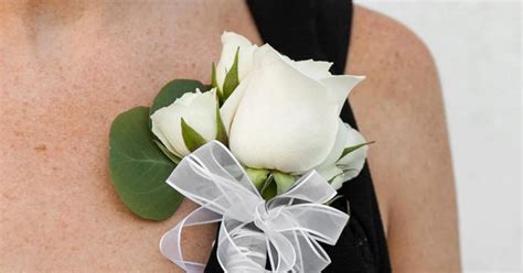 corsage amazon|how much do corsages cost.